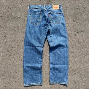Levis 505 Mid Wash Jeans
